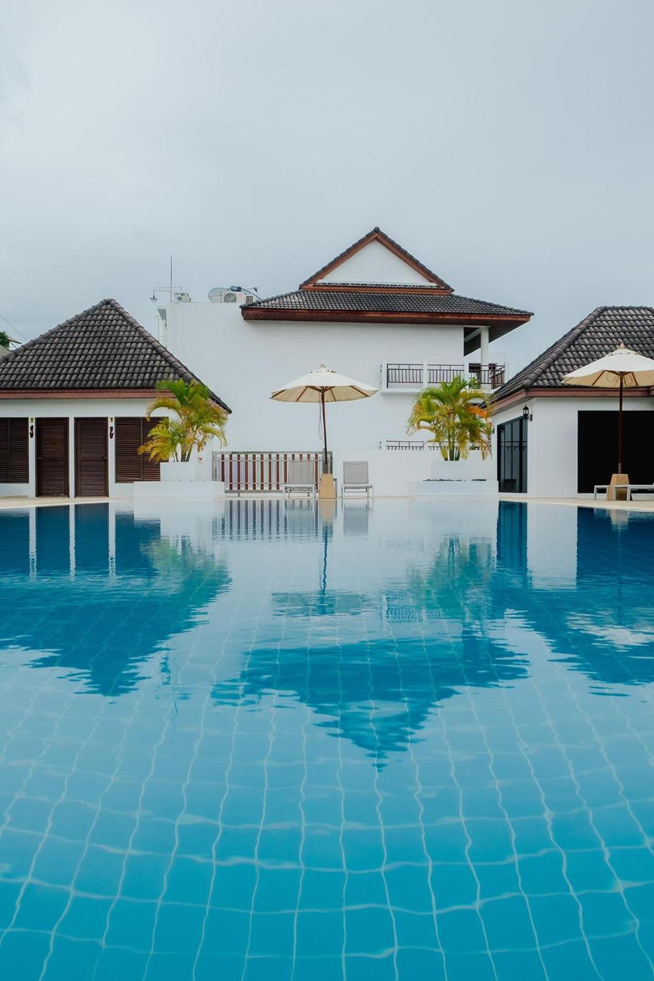 The Sands 2 Bedroom Apartment Naiharn Nai Harn Bagian luar foto