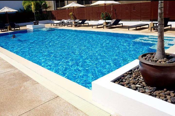 The Sands 2 Bedroom Apartment Naiharn Nai Harn Bagian luar foto